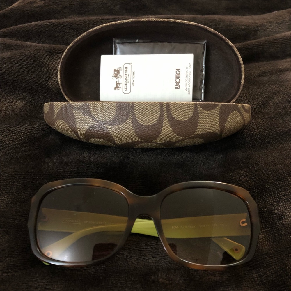 🚫SOLD🚫COACH Sunglasses Emma HC8001